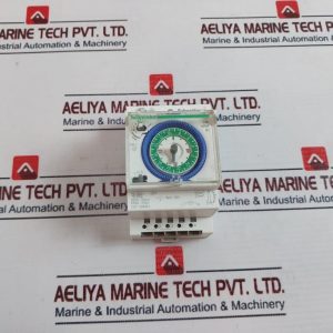 Schneider Electric Cct15365 Time Switch