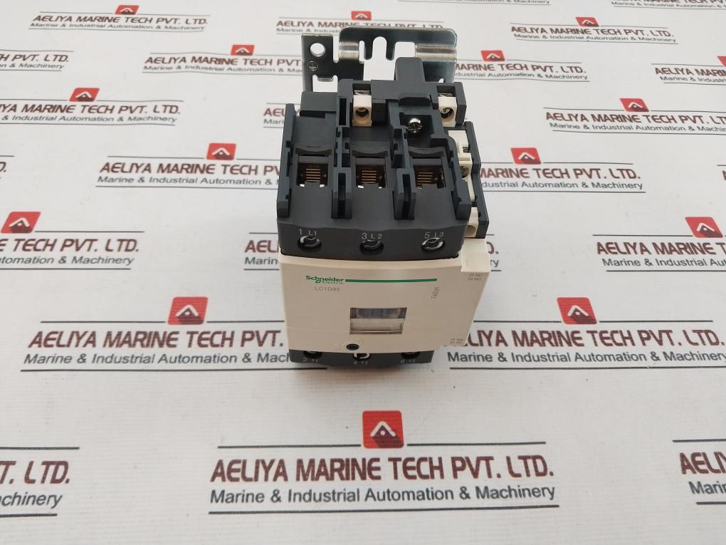 Schneider Electric Lc1d95p7 Contactor 440v - Aeliya Marine
