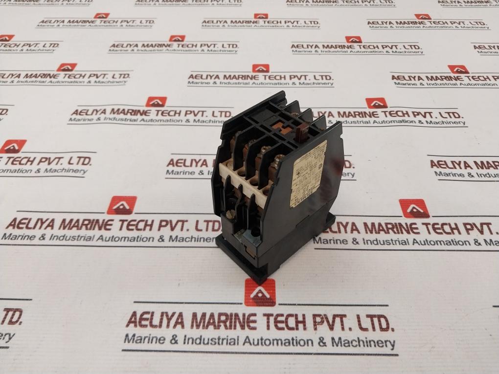 Siemens 3tb41 17-0a Contactor 500v - Image 3