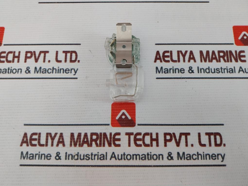 T140 3345 Lamp Holder T120 - Image 4