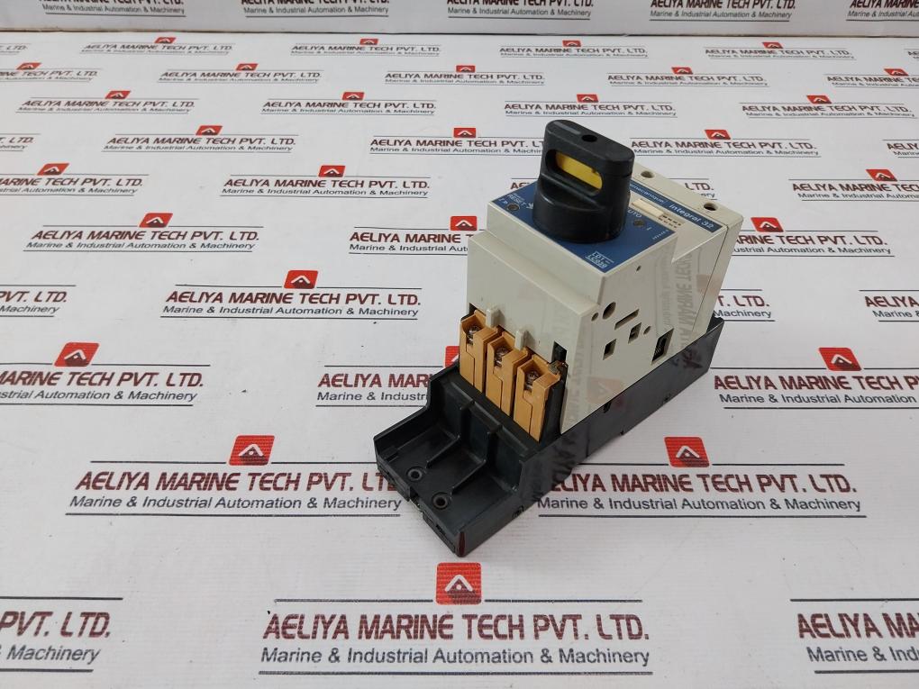 Telemecanique Ld1 Lc030 Contactor Breaker 110v - Image 3