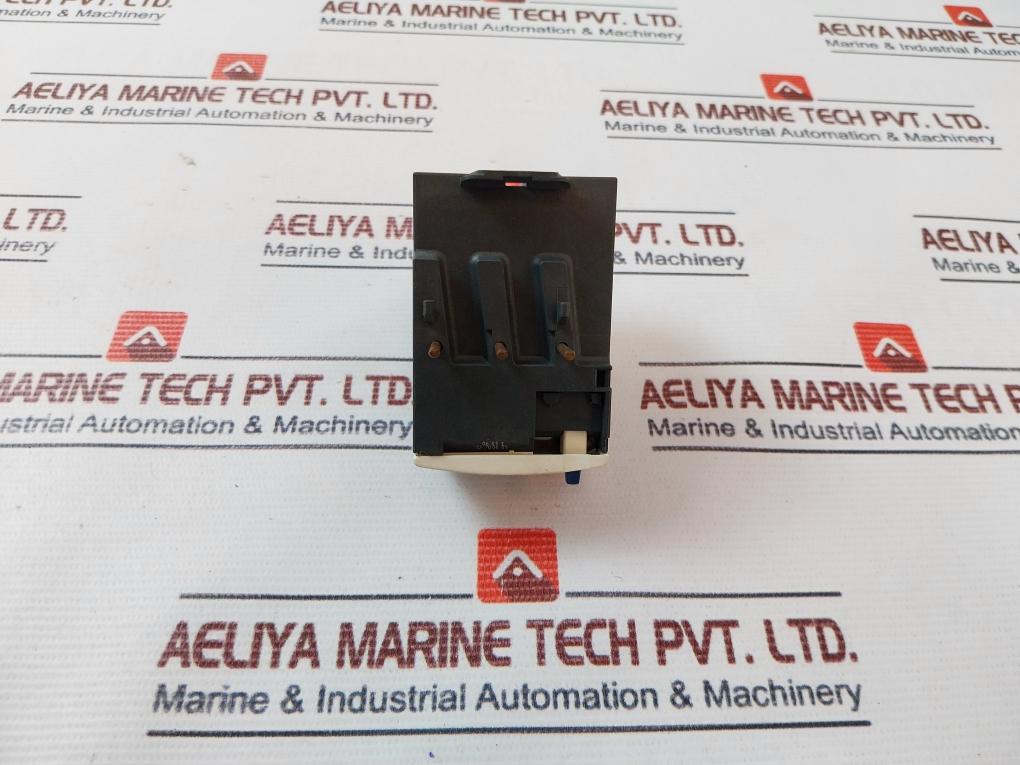 Telemecanique Schneider Electric Lr3d 046 Thermal Overload Relay 690v - Image 4