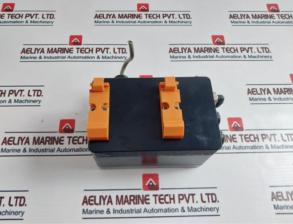 Burkert 1067 Side Control Positioner 24 Vdc - Image 4