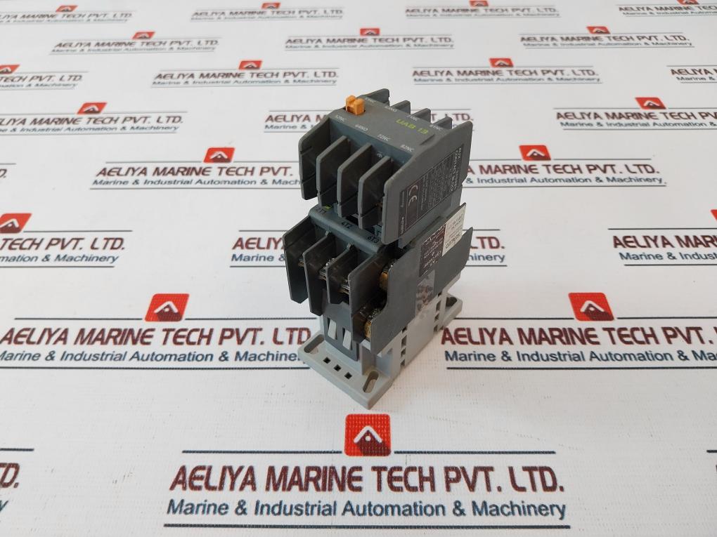 Hyundai Umc 22b Auxiliary Contact Block 690v - Image 3