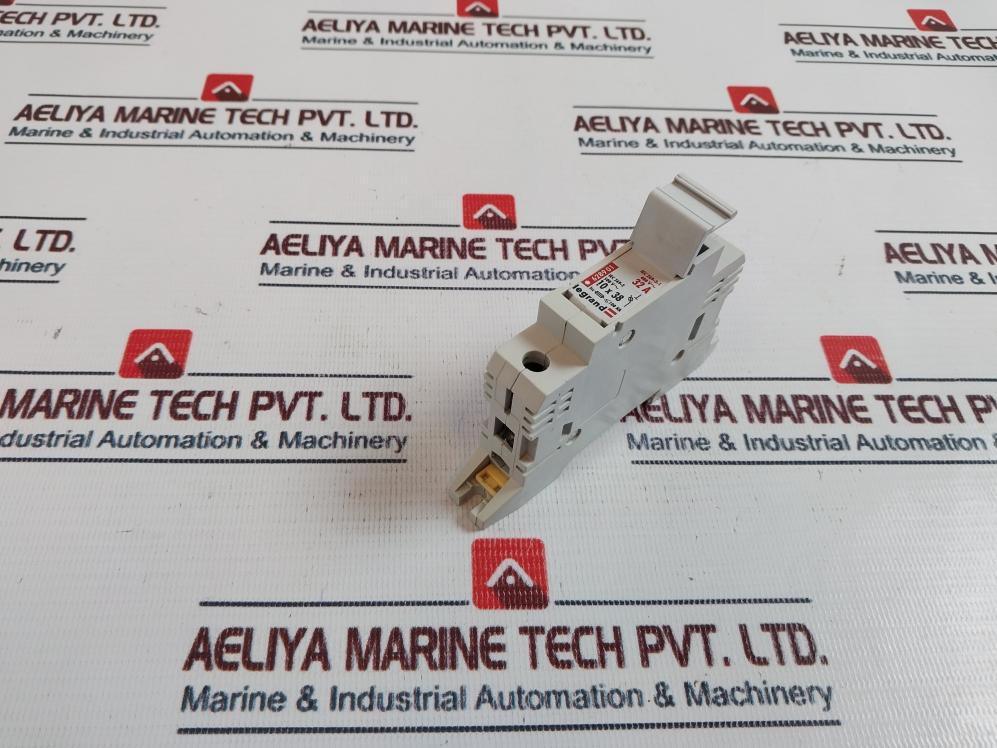 Legrand 628901 Fuse Holder 32a - Image 3