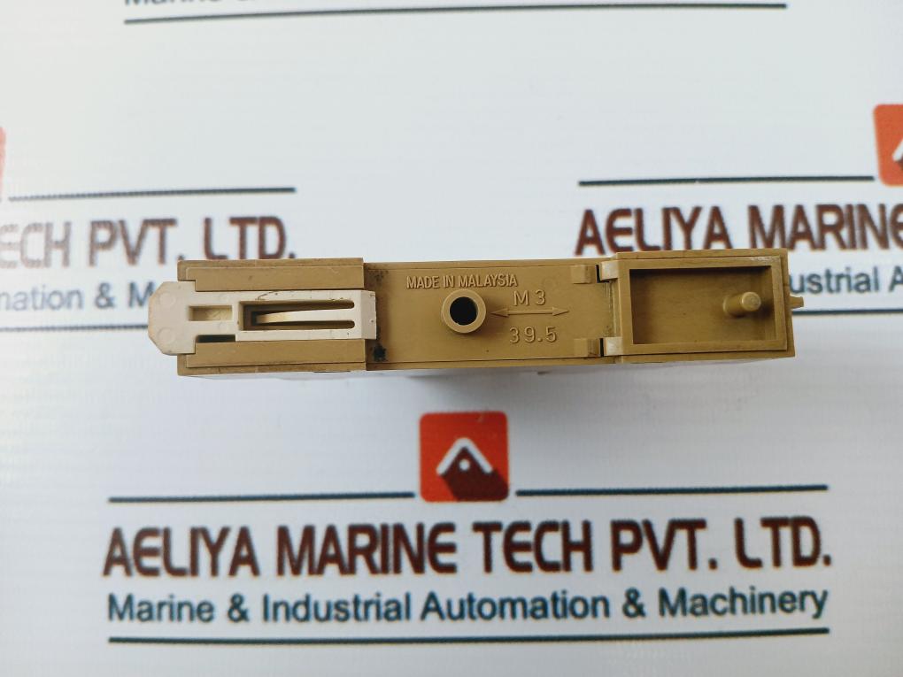 Omron G2r-2-snd Relay With Base 24v - Image 4