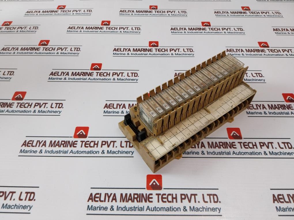 Omron P7tf-os16 Relay Module 250v - Image 3