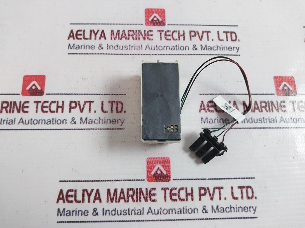 Schneider Electric Lv833038 Undervoltage 480v - Image 4