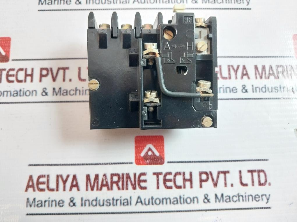 Siemens 3ua41 01-0s Metal Relay 600 V - Image 4