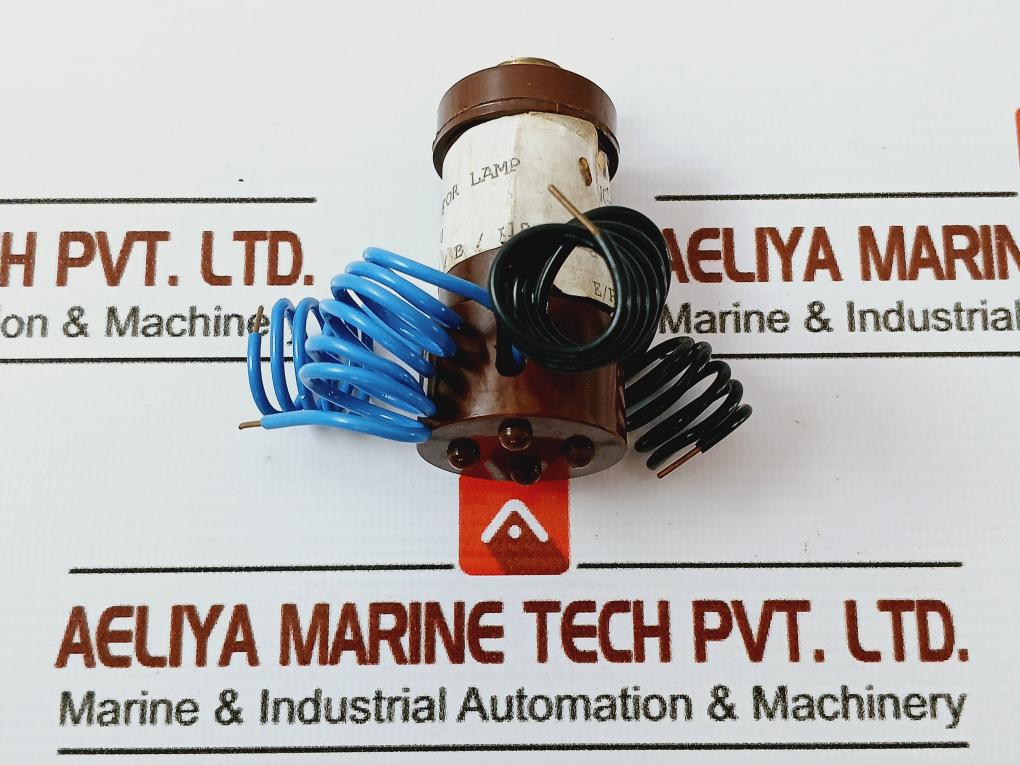 7410 Intrinsically Safe Switch For Lamp - Image 4