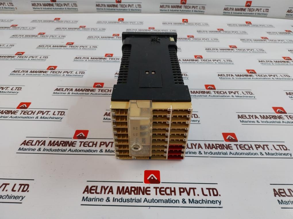 Eurotherm 818s/4ma20/dvpr/fb/dbd/none/none/ Temperature Controller 264v - Image 4