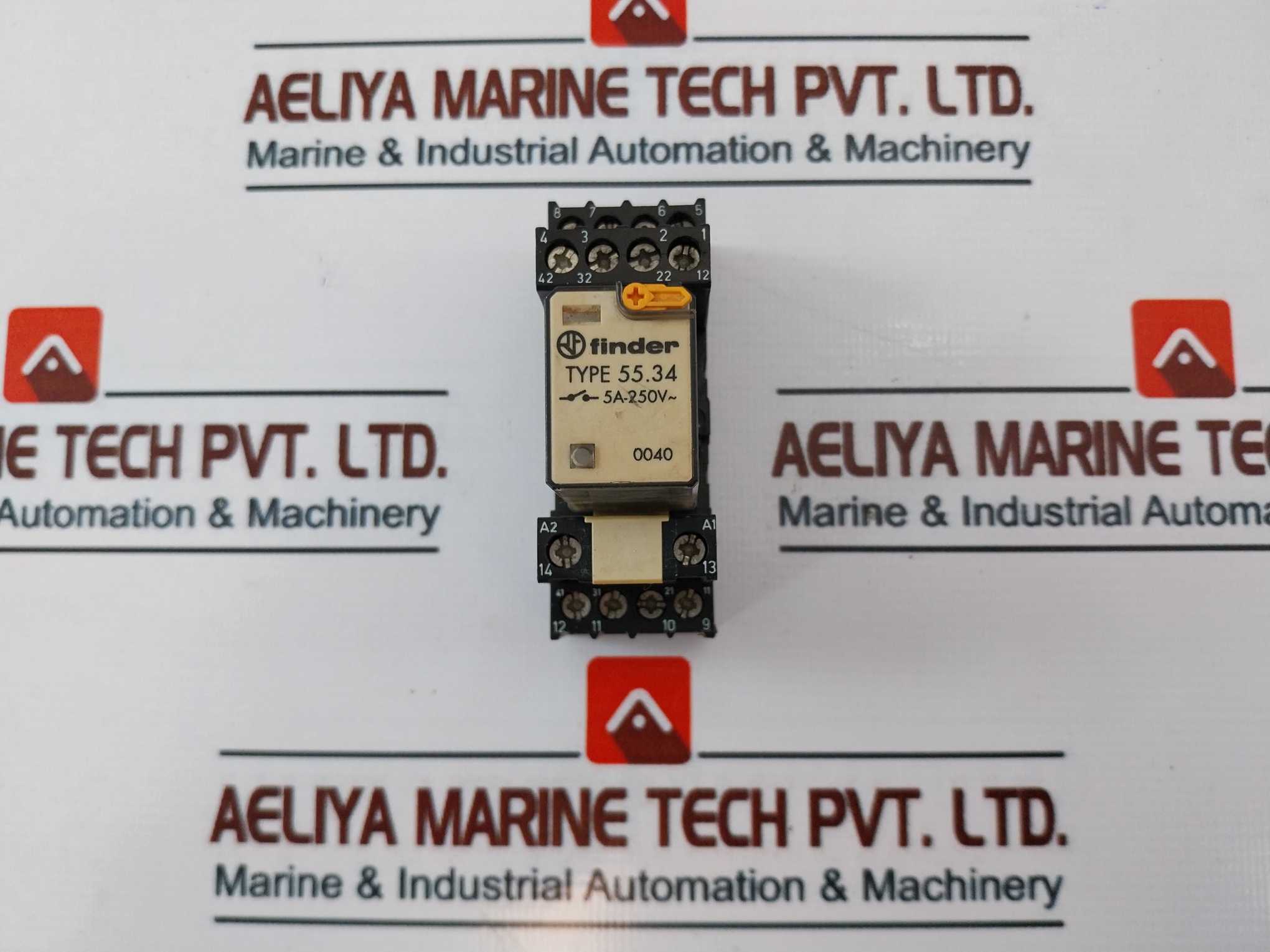 Finder 94.74.10 Relay 250v