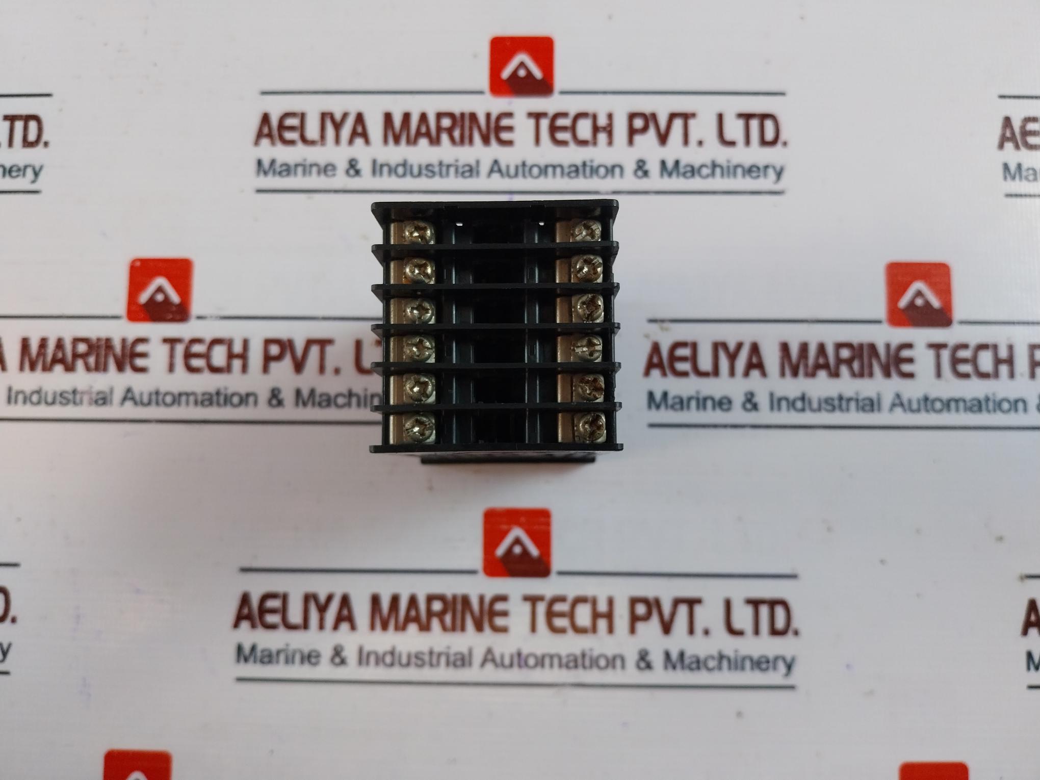 Fuji Electric Pxr4tay1-1v070 Temperature Controller 240v - Image 4