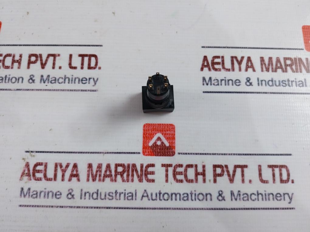 Omron A3cj-7021 Illuminated Push Button Switch Latching Panel Mount - Image 4