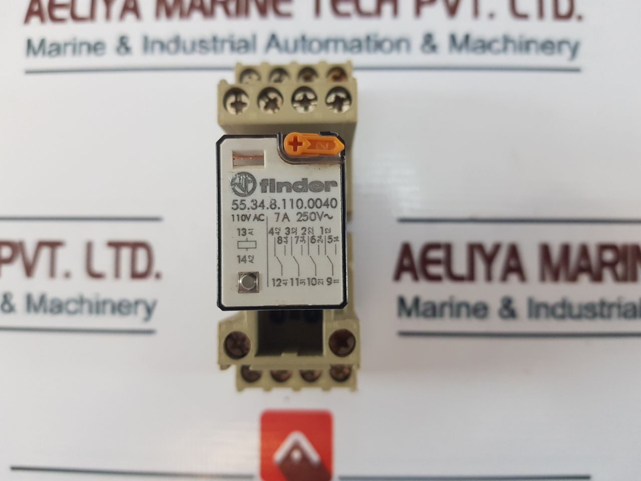 Omron Finder Pyf 14-esn Relay Socket 300v