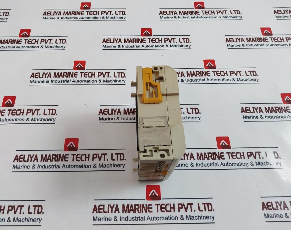 Omron Od213 Output Module - Image 4