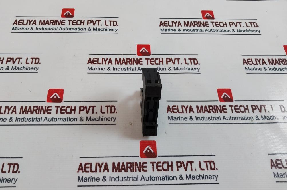 Schrack Rt 78625 Relay Socket 300v - Image 4