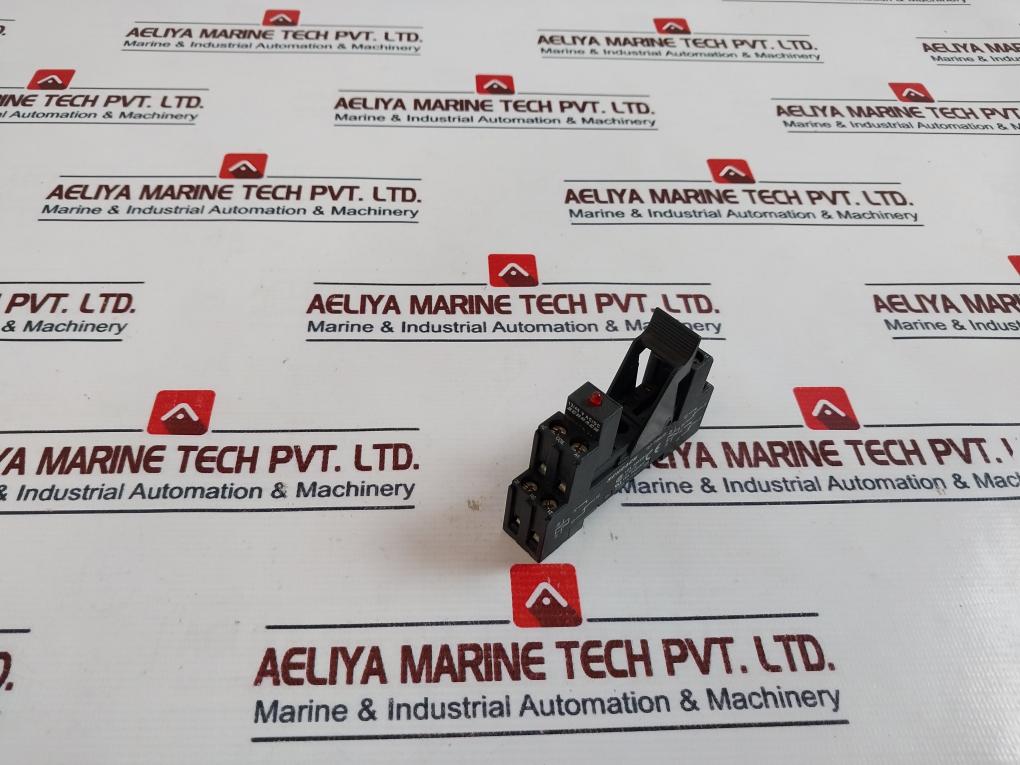 Schrack Rt 78625 Relay Socket 300v - Image 3