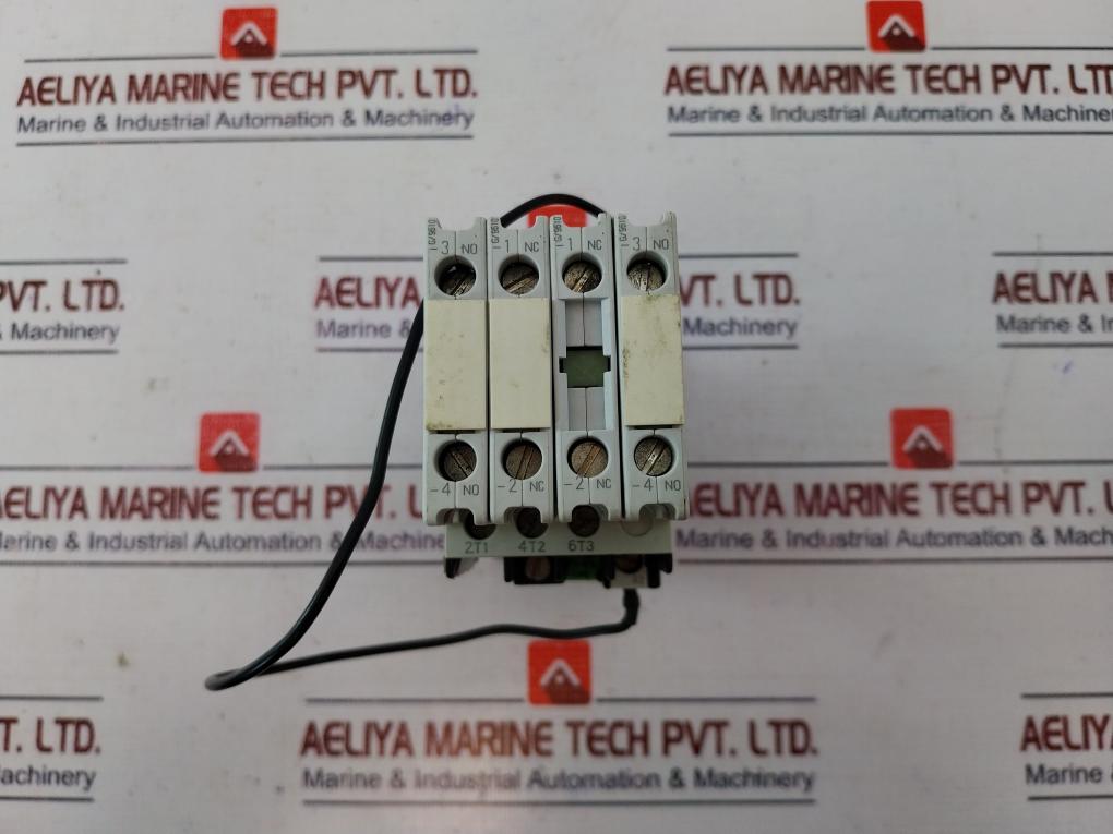 Siemens 3tf3100-0b Contactor 600v