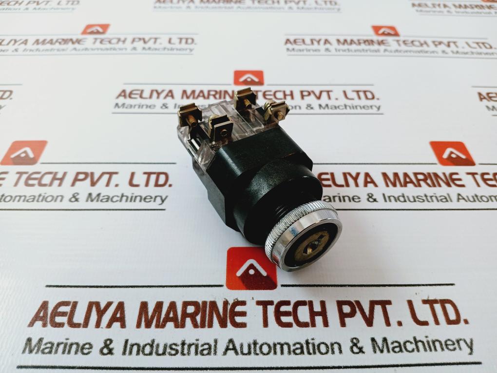 Yoshida Electric Ycb-0001 Selector Switch 250v - Image 3