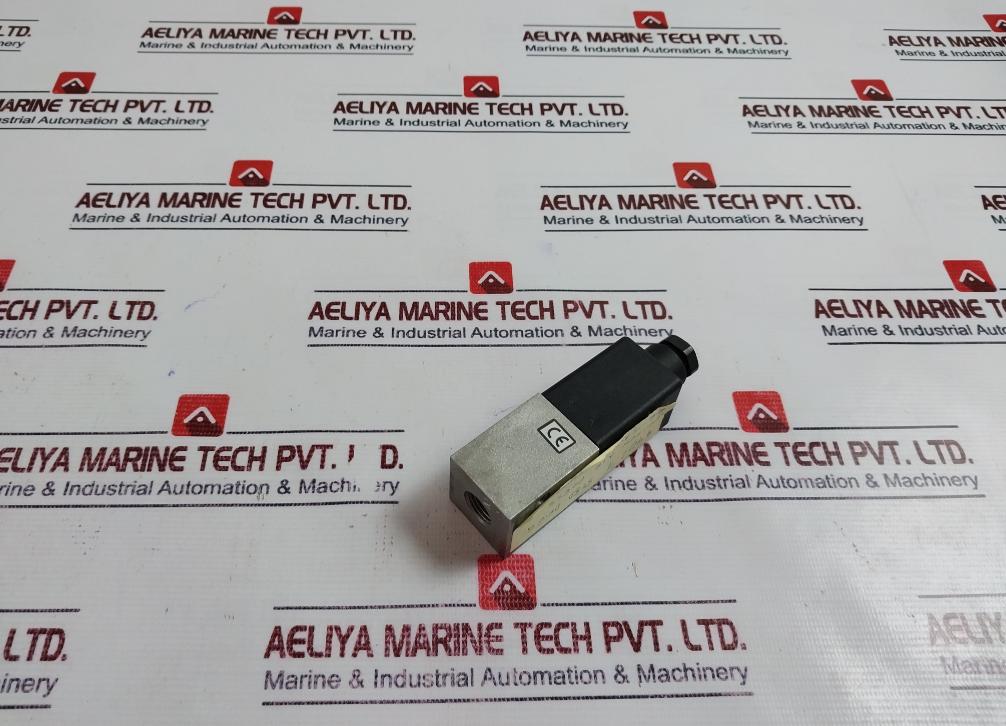 Bosch 0 821 100 004 Pressure Switch 250V - Image 3