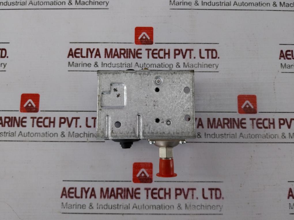 Danfoss 060-1101 Pressure Switch - Image 4