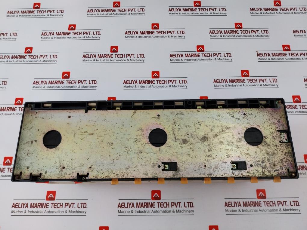 Omron C200h-cpu21-e Programmable Controller 250v - Image 4