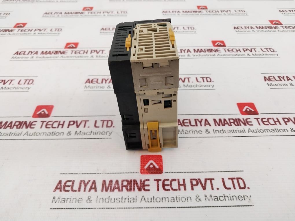 Omron Cj1W-id211 Input Unit - Image 4