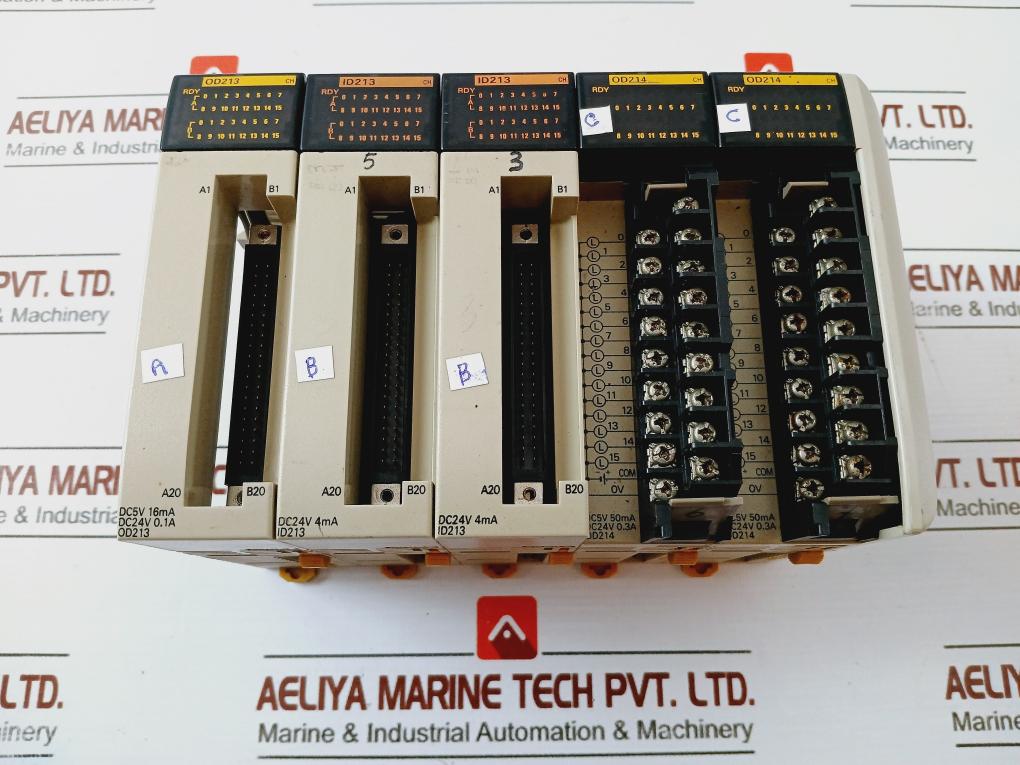 Omron Cqm1-od213 Output Module 24V