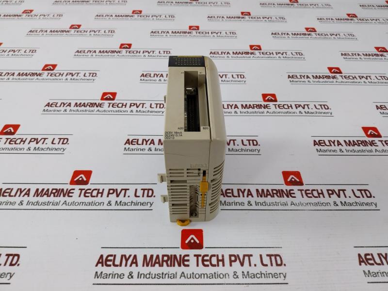 Omron Cqm1-od213 Output Unit 24v