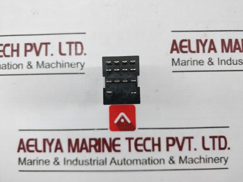 Omron My4In Power Relay 250V - Image 4