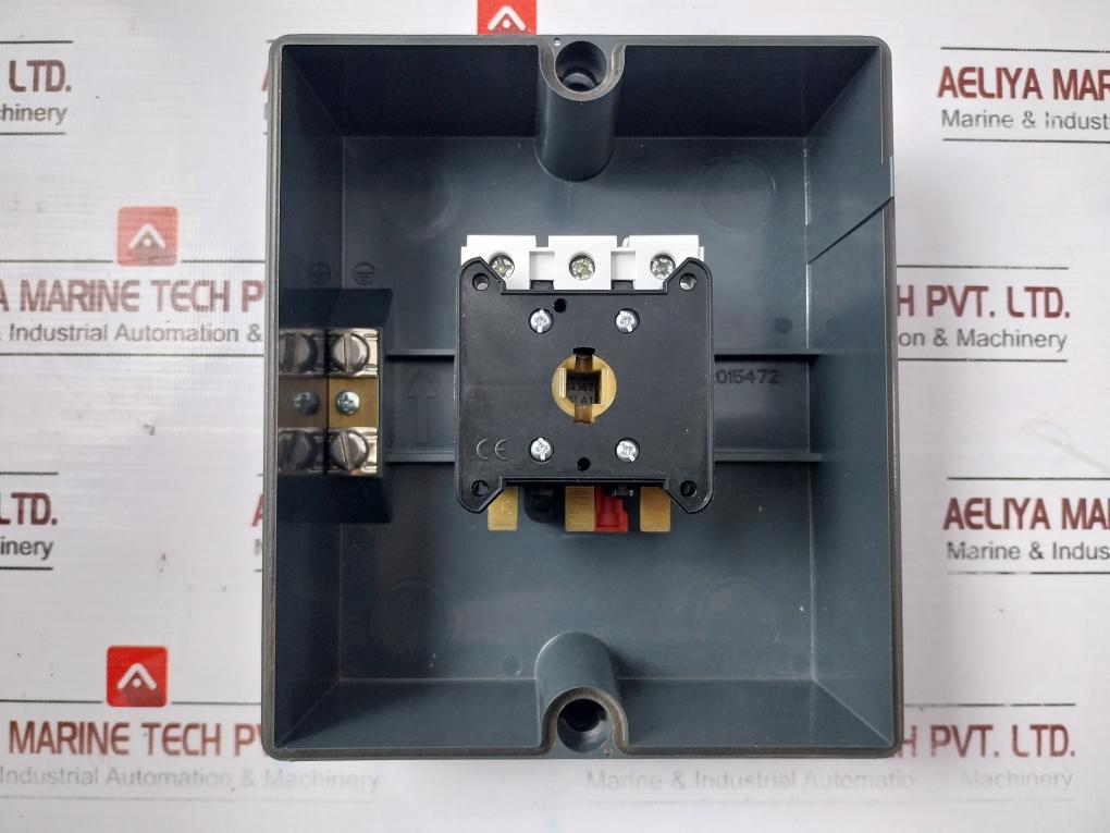 Schneider Electric Vcf3Ge Main Switch In Ip65 Enclosure - Image 4