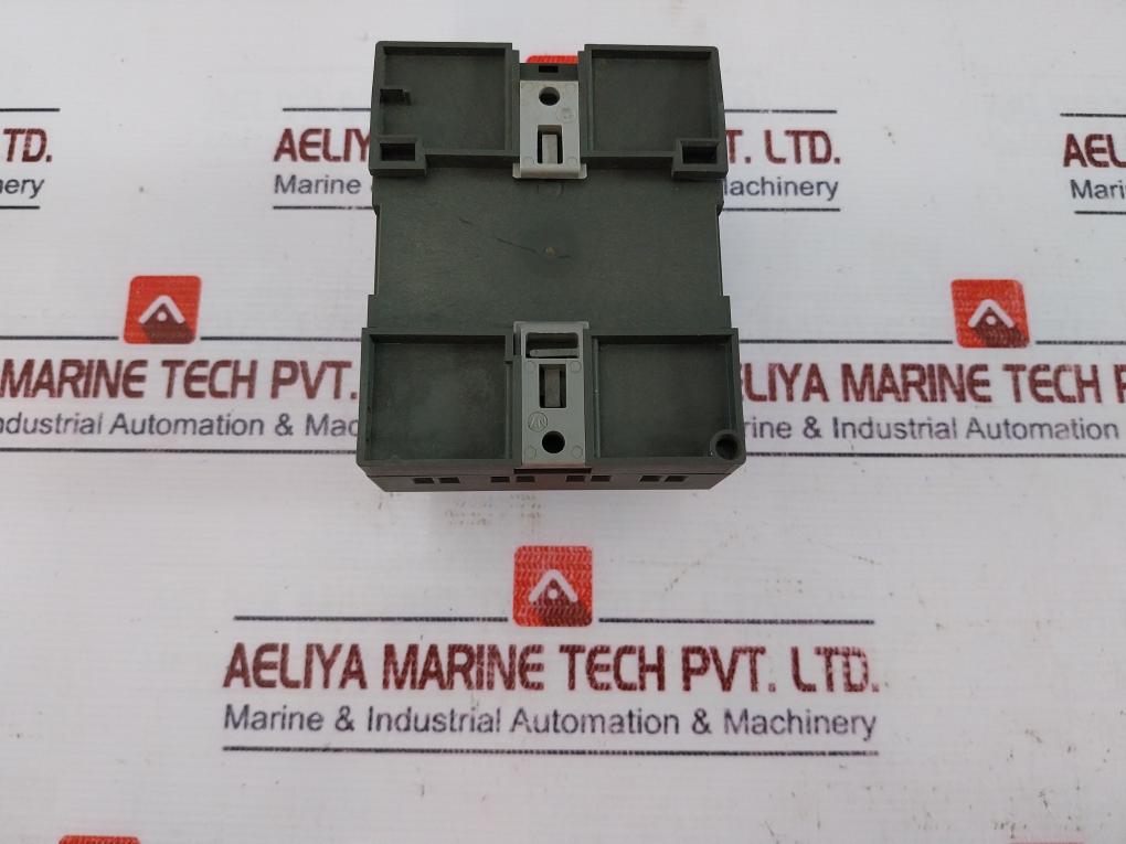 Siemens 6ed1 052-1md00-0ba5 Logic Controller 240v - Image 4