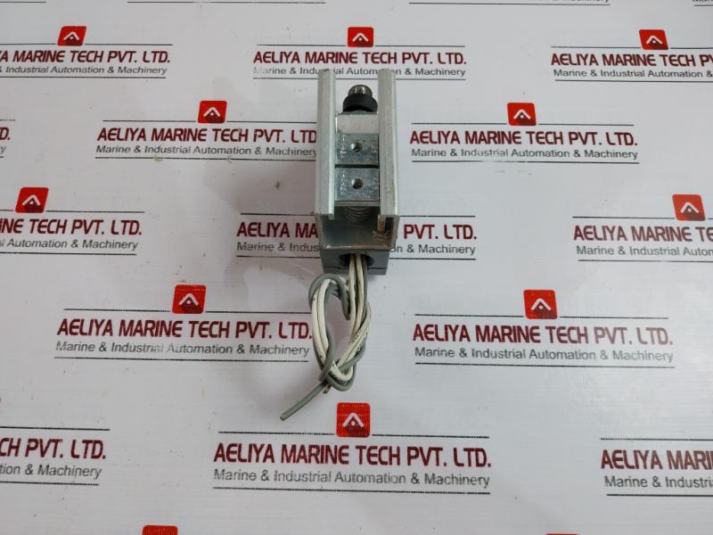 Square D C62D Limit Switch - Image 4