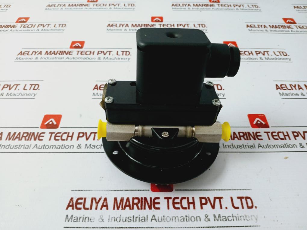 Wika 700.01.080 Differential Pressure Gauge - Image 4