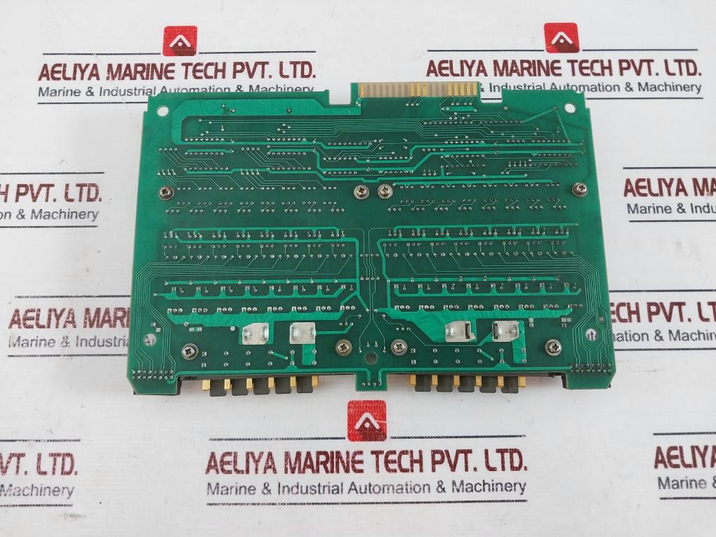Yaskawa Electric Jamsc-b1058 Machine Circuit Board - Image 4