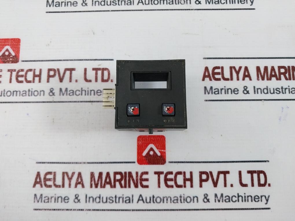 Yaskawa Und-300c350 Current Transformer