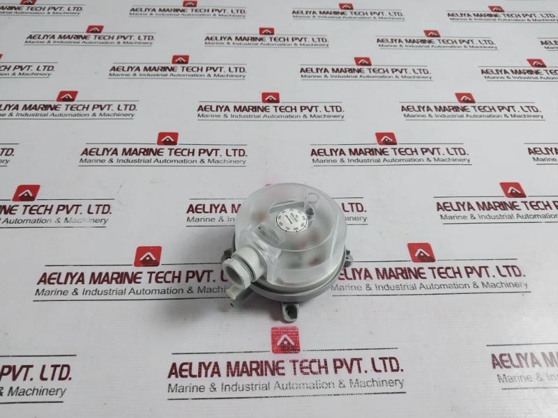 Honeywell Dps1000 Differential Pressure Switch With Duct Kit 250 V - Image 3