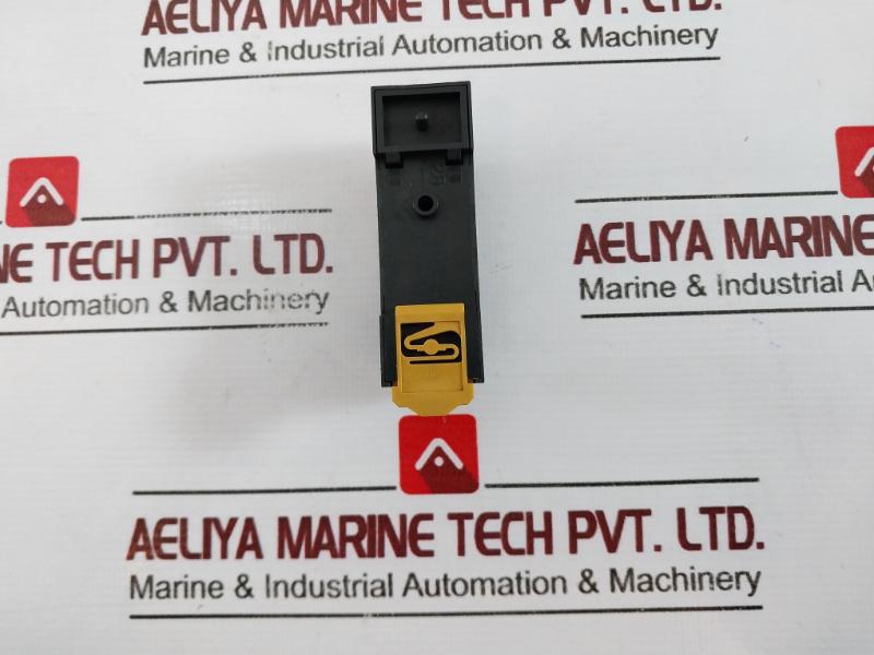 Omron Pyf-08a-p Relay Socket - Image 4