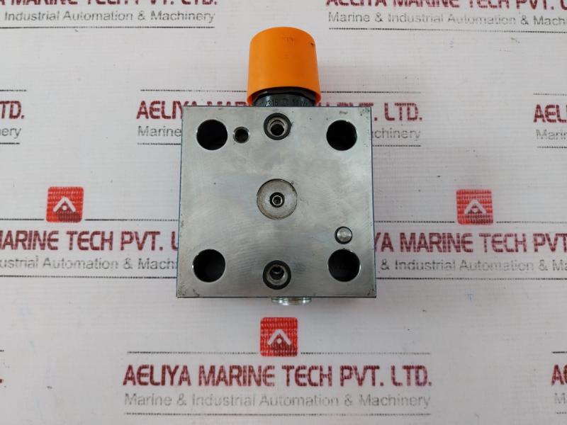 Rexroth R900912761 Pneumatic Valve - Image 4