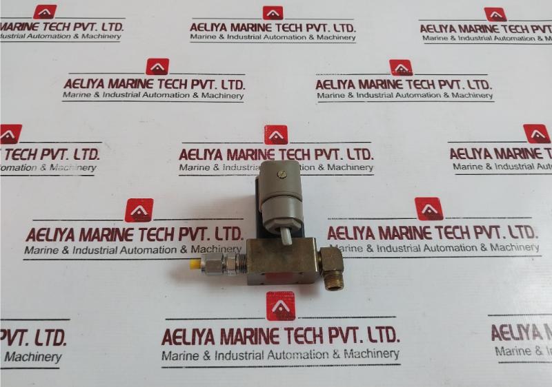 Rs 439-111 Diaphragm Valve 240V