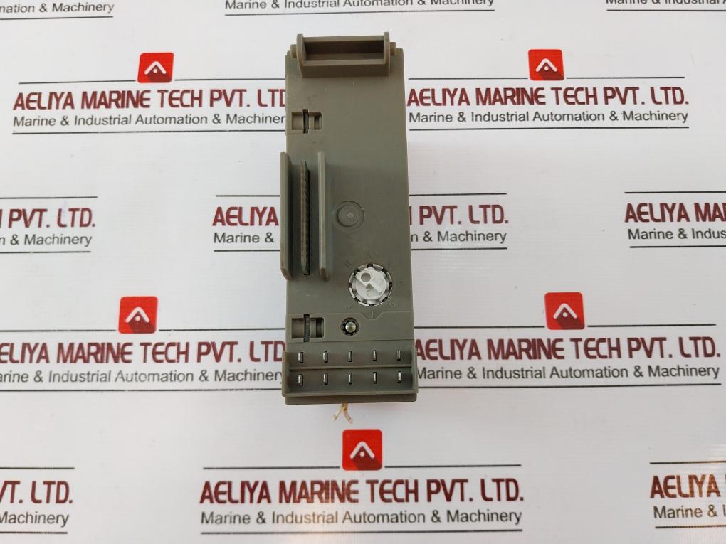 Siemens 6es5 470-8mc12 Analog Output Module - Image 4