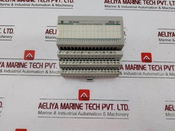 Allen-bradley 1794-0832p Digital Output Module 24 V