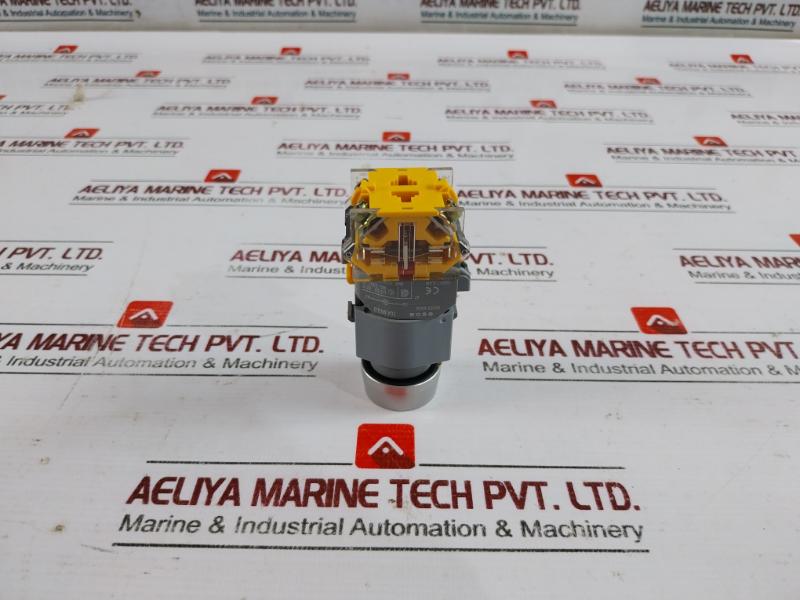 Eao 704.900.5 Push Button Switch 600v - Image 4