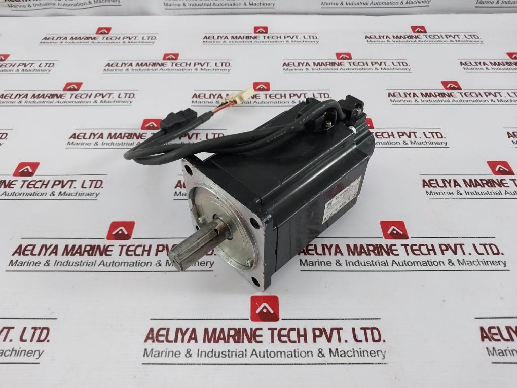 Fuji Electric Gys751dc2-t2a Servo Motor 104v - Image 3