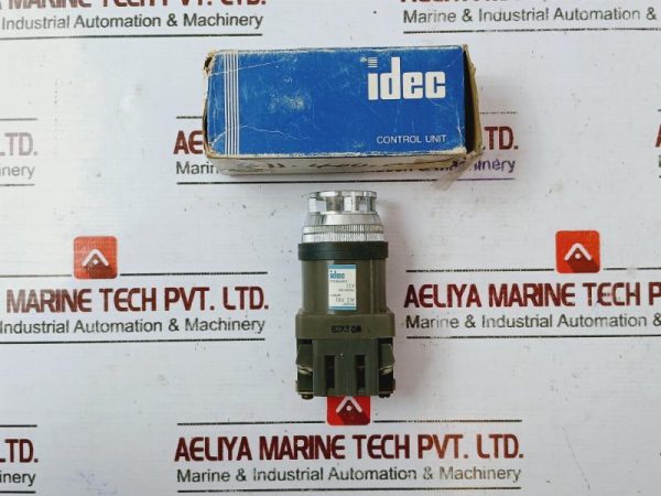 Idec Izumi Alne8f811-w Illuminated Push Button Switch 600v