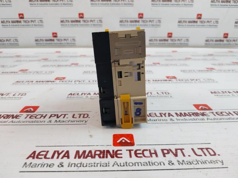Omron Cj1w-od212 Output Unit 24v - Image 4