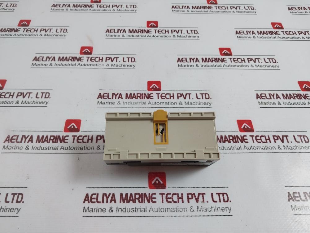 Omron Drt2-ts04p Temperature Input Terminal 24v - Image 4