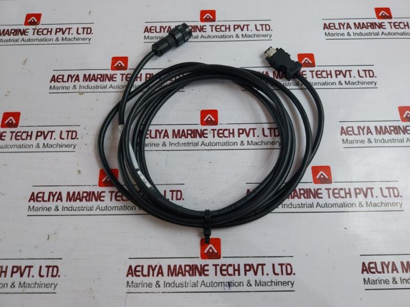 Omron R88a-cr1b003v Servo Motor Power Cable 3.m