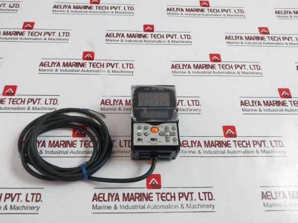 Omron Zs-mdc41 smart Sensor Controller 24v